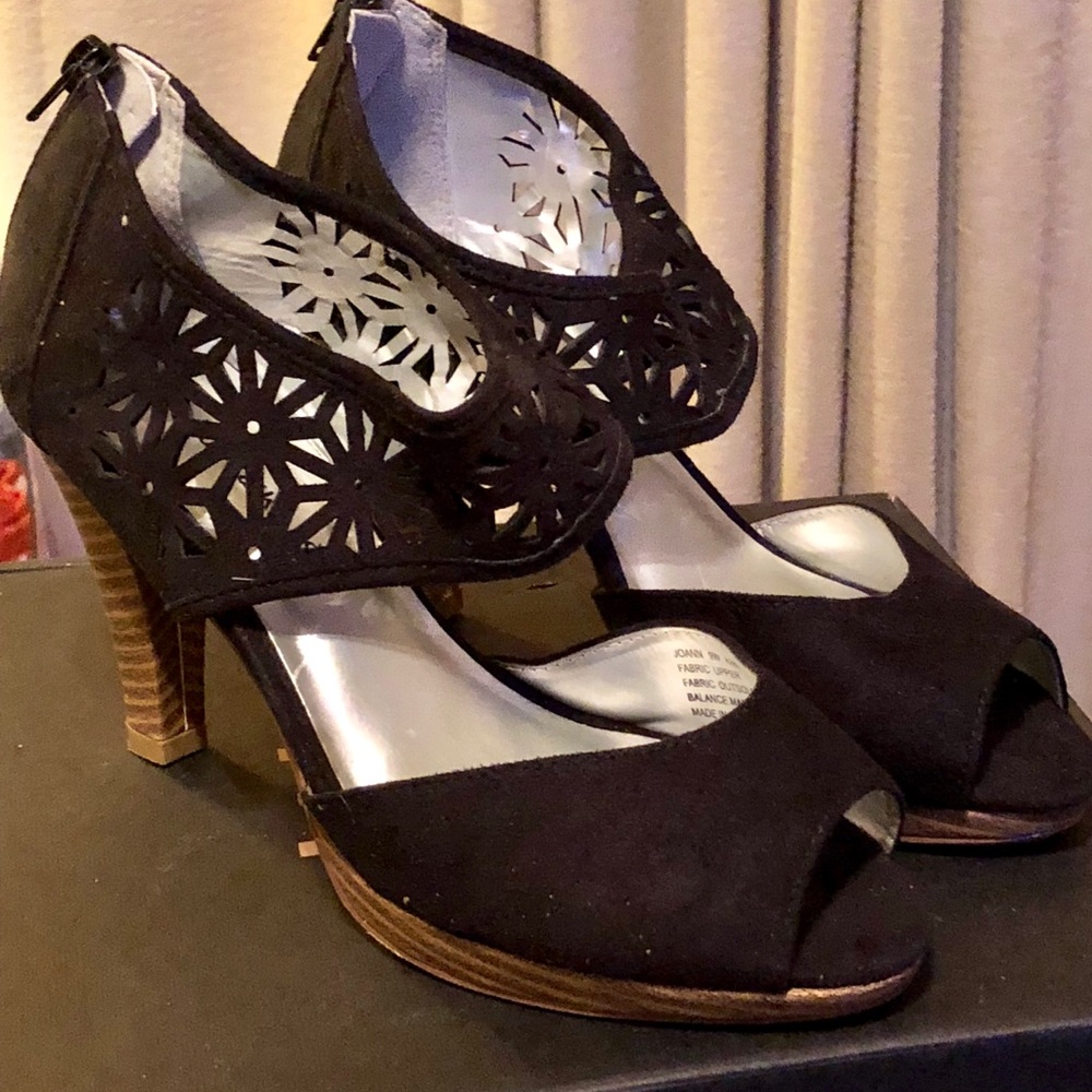 Black heel sandal 9W